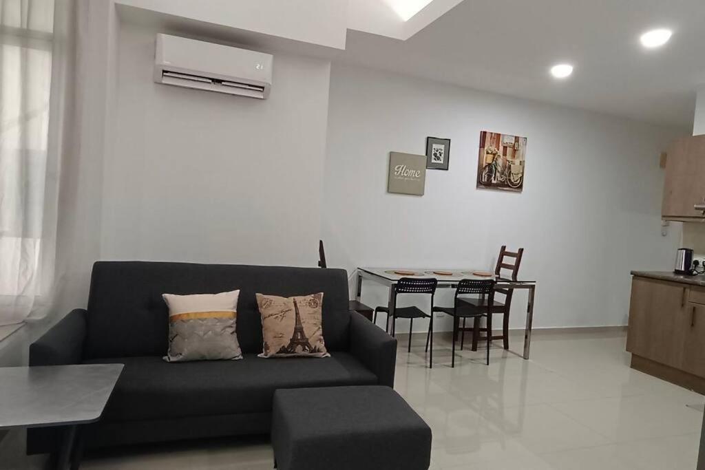 Klcc Newly Renovated Apartment Kuala Lumpur Dış mekan fotoğraf